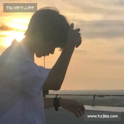 薄香绮